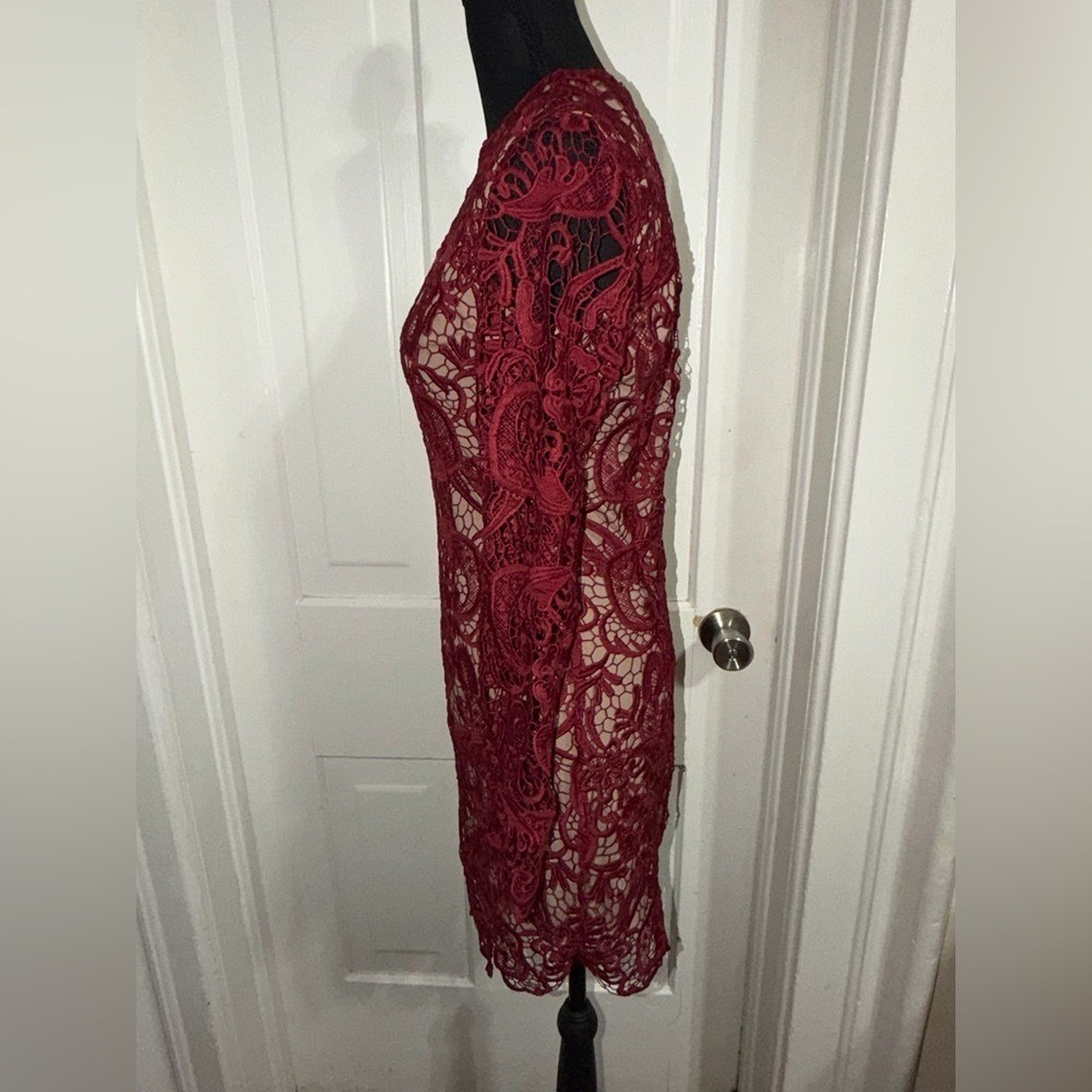 Women's AKIRA black label size medium dress Burgundy Lace Long Sleeve Dress - Picture 5 of 6